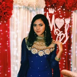 Meet your Posher, Naisha